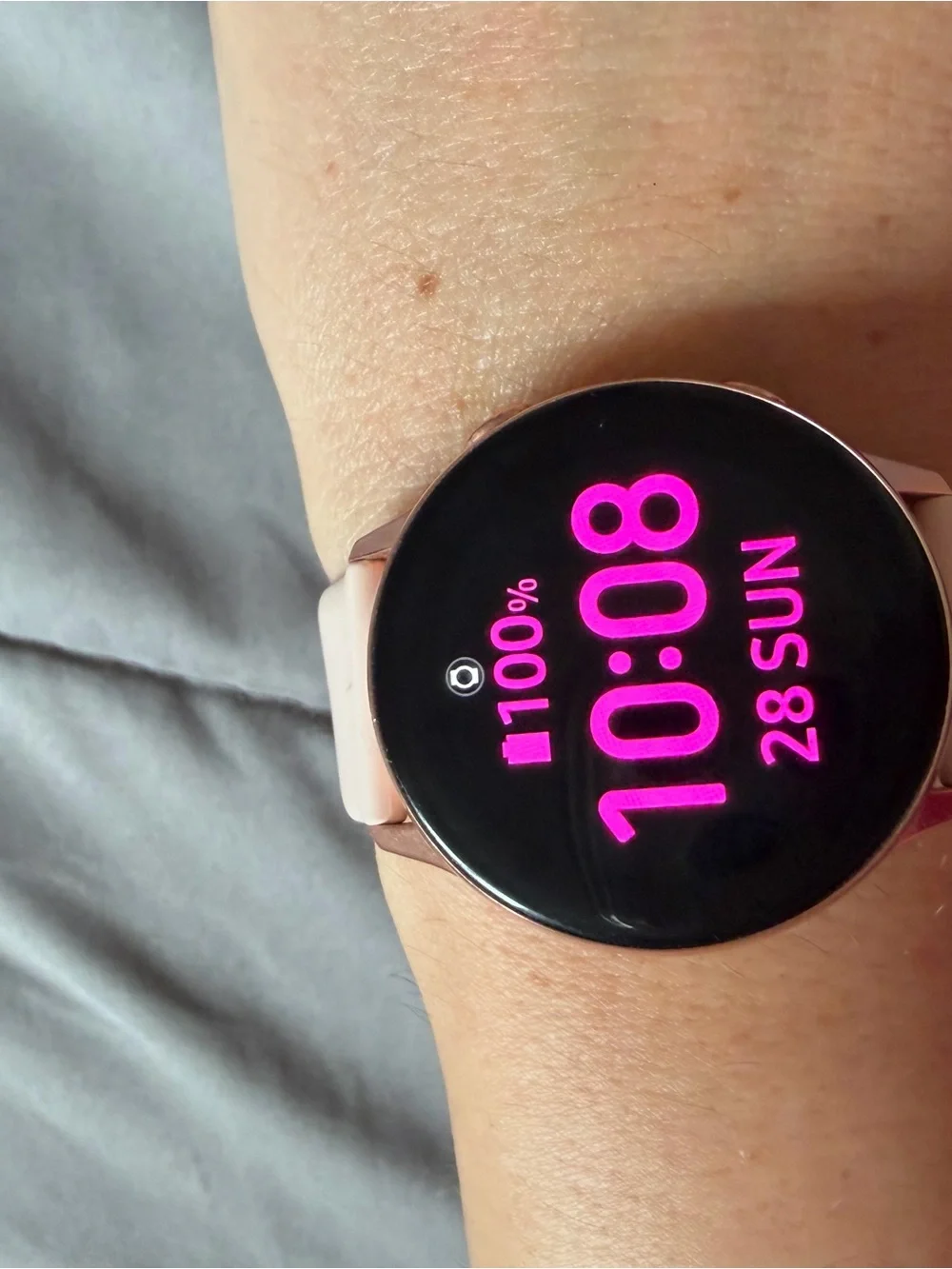 Samsung Galaxy Watch Active - Rose Gold Case with Light Pink Band